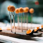 Otel Domaine Riberach - Hotel 4 - Restaurant Gastronomique - Spa - Piscine - Vignoble
