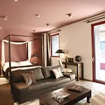 Otel Domaine Riberach - Hotel 4 - Restaurant Gastronomique - Spa - Piscine - Vignoble