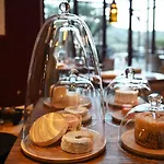 Otel Domaine Riberach - Hotel 4 - Restaurant Gastronomique - Spa - Piscine - Vignoble