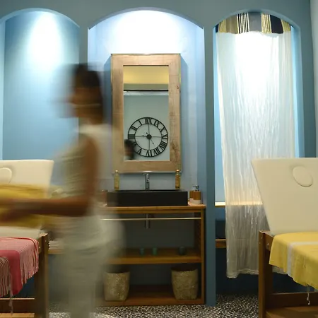 Domaine Riberach - Restaurant Etoile - - Piscine Naturelle - Vignoble Bio Belesta (Pyrenees-Orientales)