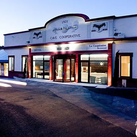 Domaine Riberach - Restaurant Etoile - - Piscine Naturelle - Vignoble Bio Hotel Belesta (Pyrenees-Orientales)