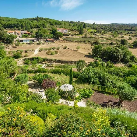 Domaine Riberach - Restaurant Etoile - - Piscine Naturelle - Vignoble Bio Hotel Belesta (Pyrenees-Orientales)
