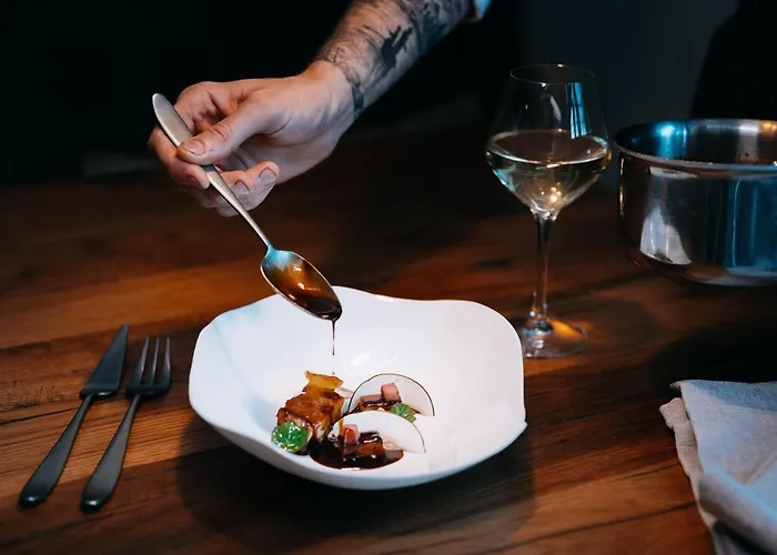 Domaine Riberach - Restaurant Gastronomique - Spa - Piscine Naturelle - Vignoble Bio 4*