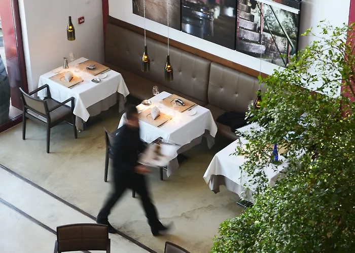 Domaine Riberach - Restaurant étoilé - - Piscine Naturelle - Vignoble Bio 4*