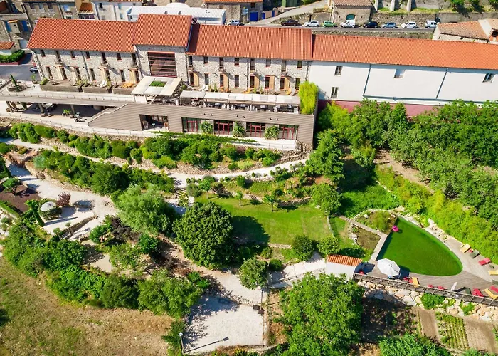 Domaine Riberach - Restaurant Gastronomique - Spa - Piscine Naturelle - Vignoble Bio