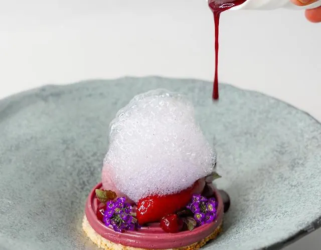 Domaine Riberach - Restaurant Gastronomique - Spa - Piscine Naturelle - Vignoble Bio