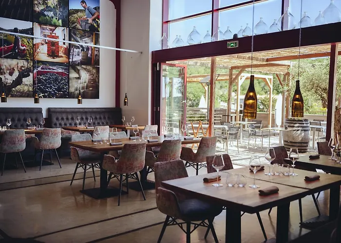 Hotel Domaine Riberach - Restaurant Etoile - - Piscine Naturelle - Vignoble Bio Belesta (Pyrenees-Orientales)