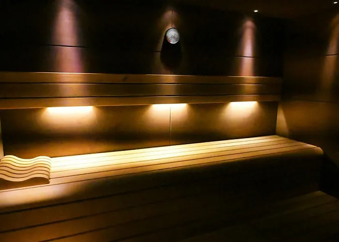 Domaine Riberach - Restaurant Gastronomique - Spa - Piscine Naturelle - Vignoble Bio 4* Bélesta
